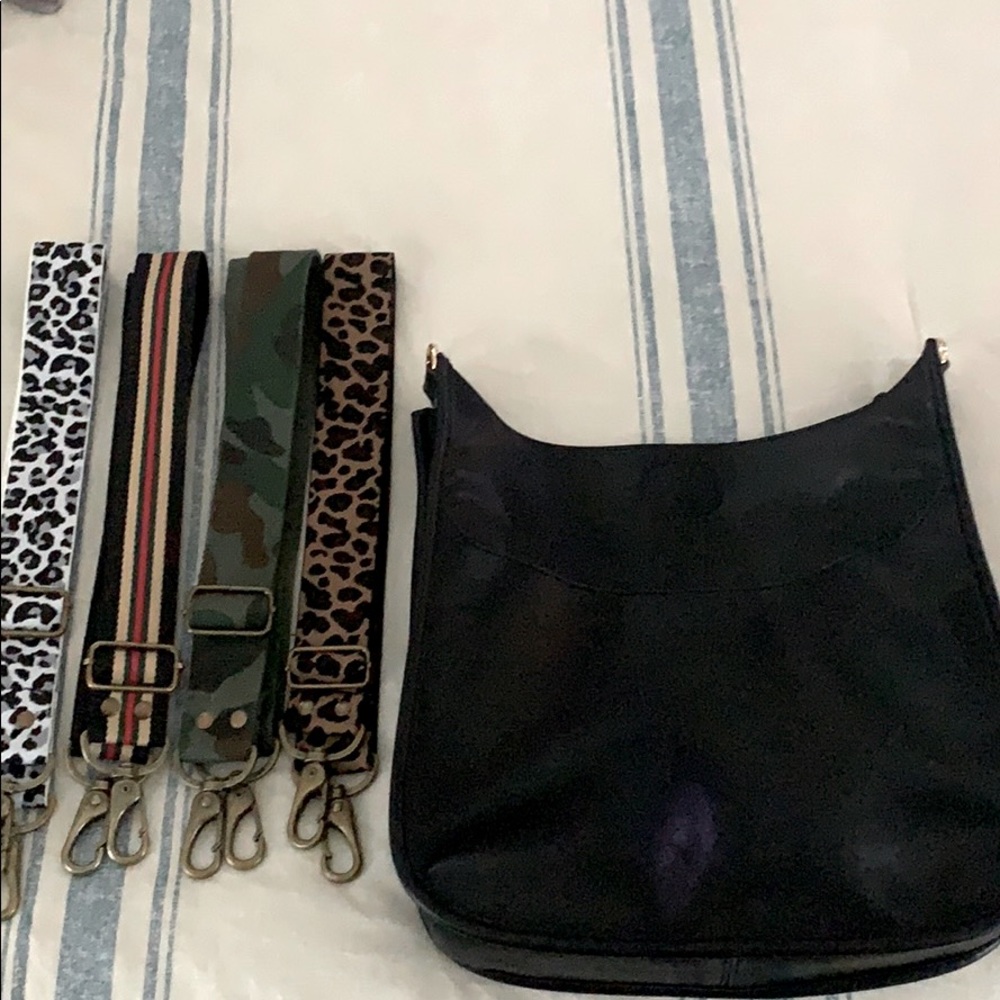 AhDotned vegan cross body Bag and 4 Straps!